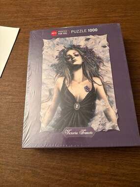 Heye Victoria Francés Cameo 1000-Piece Jigsaw Puzzle sealed NIB